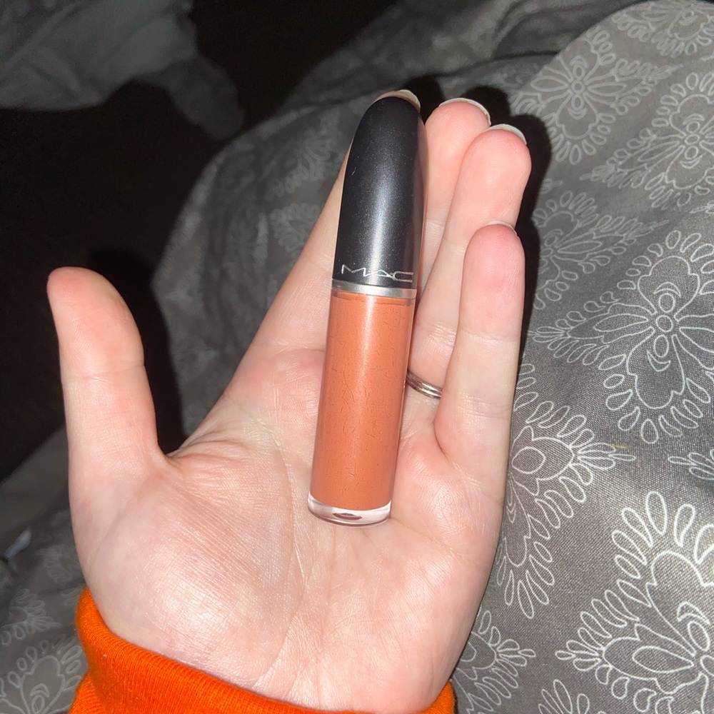 mac liquid lipstick never worn A56 retro matte